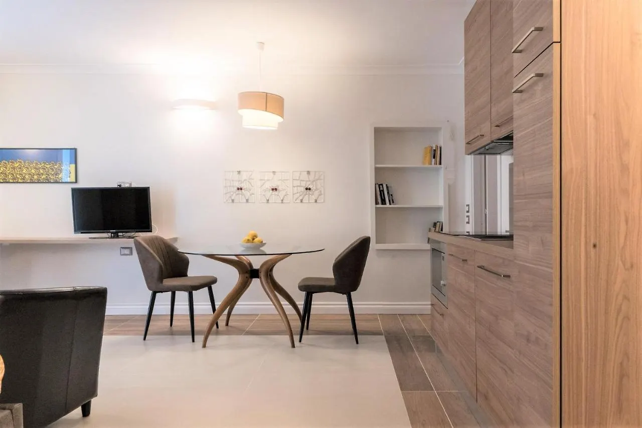 Real Chiaia Apartment Naples Italy