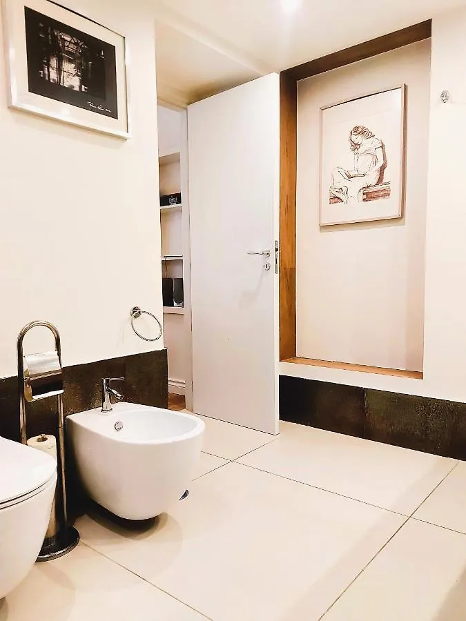 Real Chiaia Apartment Naples Italy